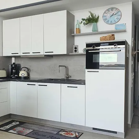 Apartment Haus Besch - Fernweh Alt Reddevitz